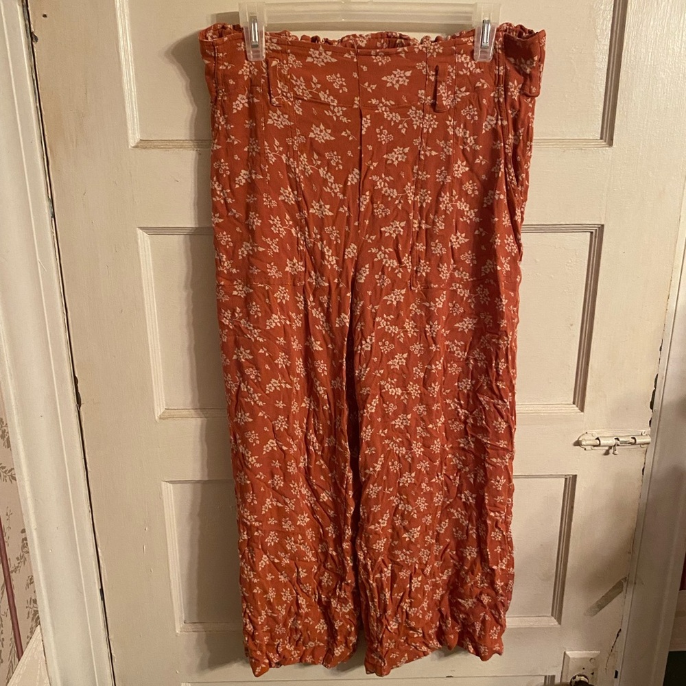 American Eagle Rustic Orange Floral Flowy Wide Leg Stretch Crop Pants Large.